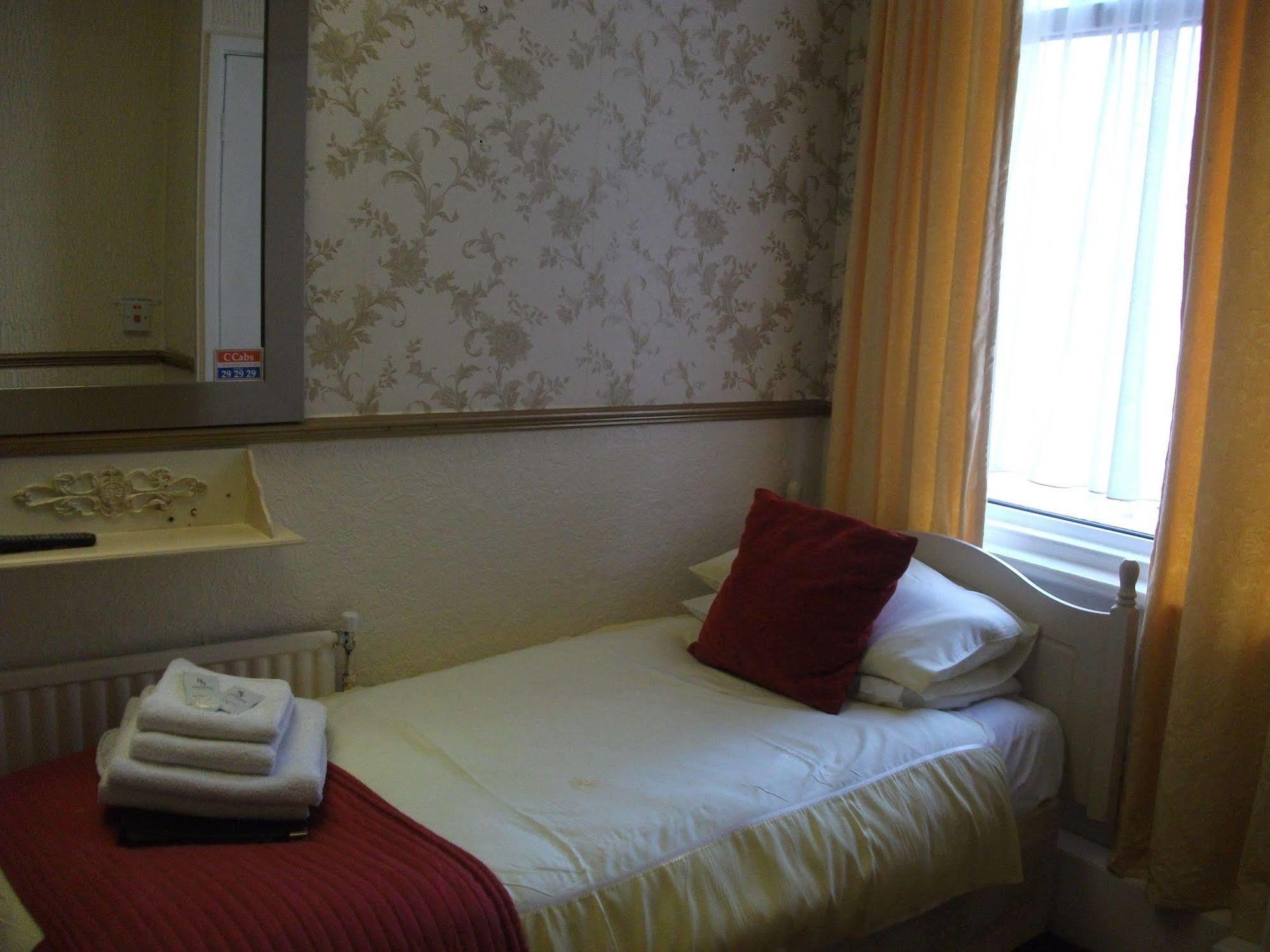 Couette-café The Brema 3*